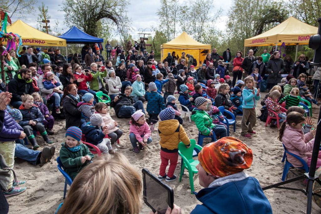 Kinderwald_Frühlingsfest Publikum